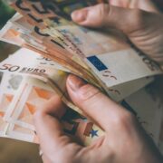 Claudia Obert Vermögen